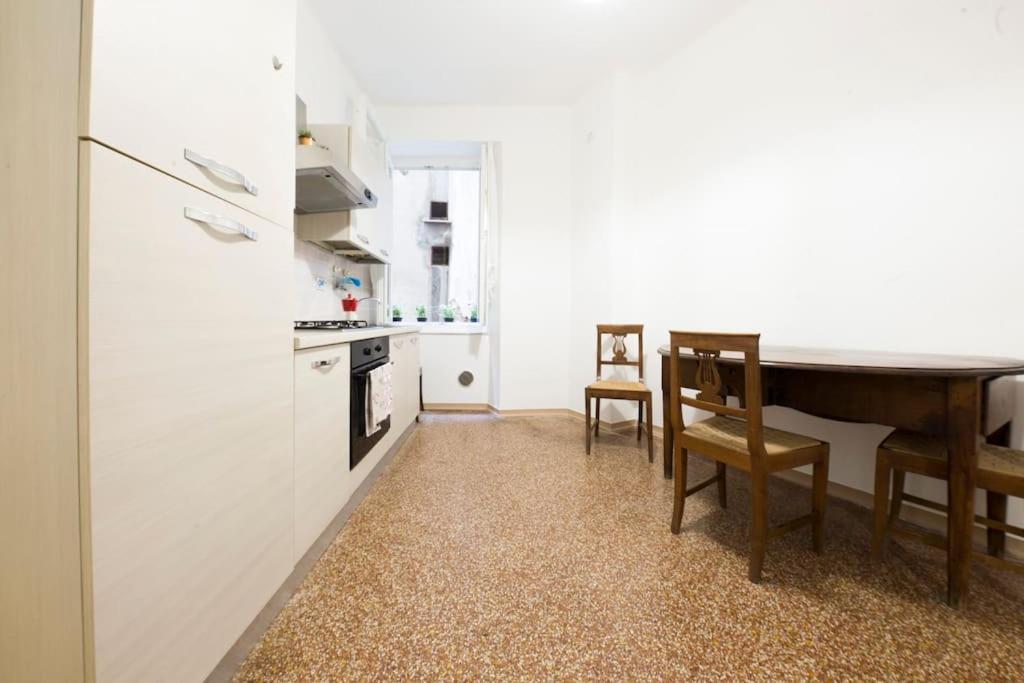 Agostino'S Apartment Genua Zewnętrze zdjęcie